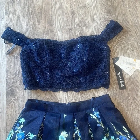 Sequin Hearts 3 - Picture 2 of 9